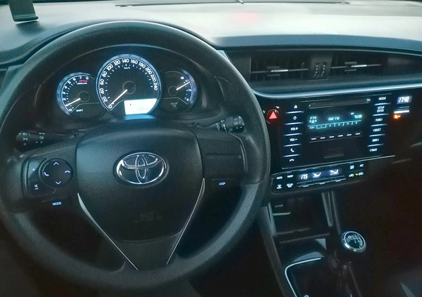 Toyota Auris cena 56900 przebieg: 103500, rok produkcji 2018 z Łańcut małe 352